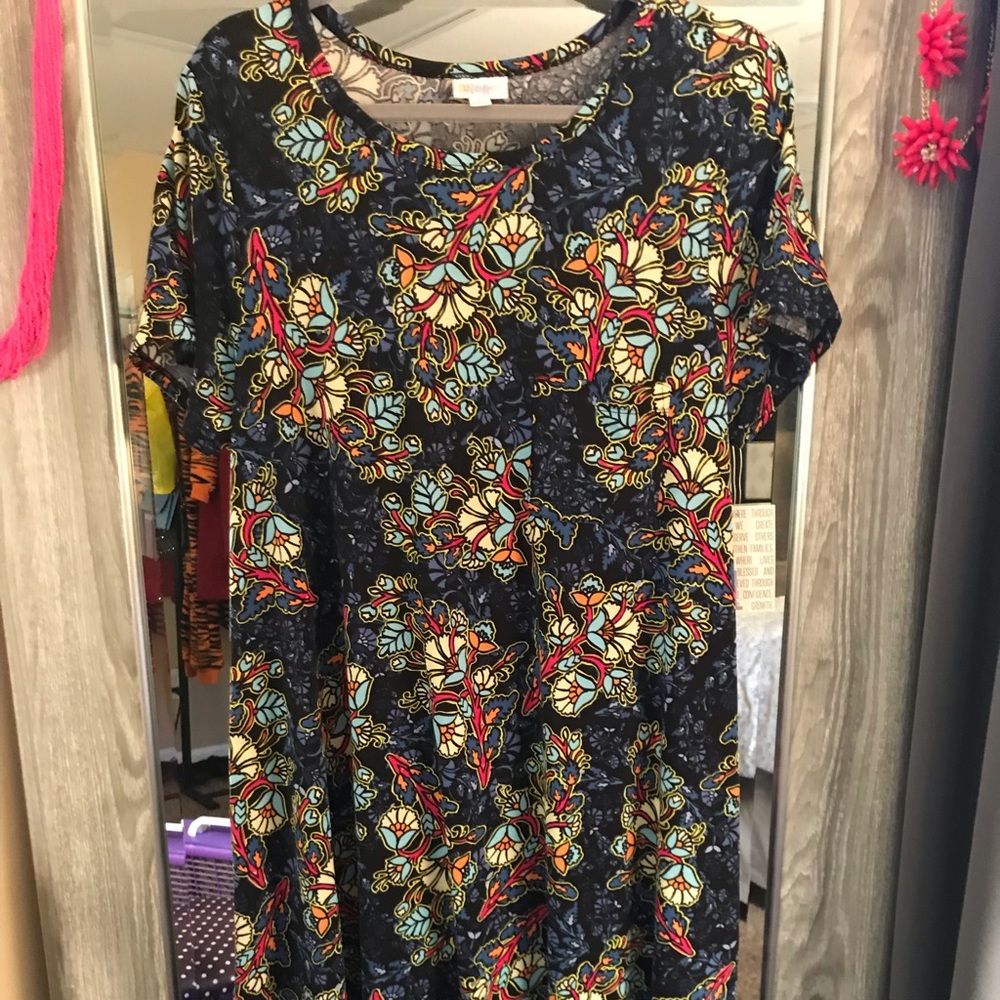 NWT Large Carly